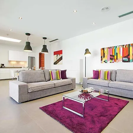 Vila Puerto Del Carmen Sleeps 8 Pool Air Con Wifi Puerto del Carmen (Lanzarote)